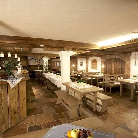 מלון Oberwirt 3*